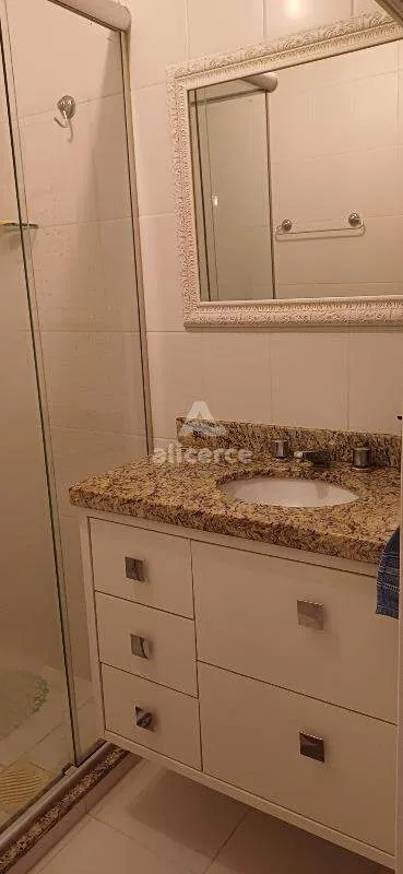 Imagem Cobertura Duplex em Barreiros com Vista Deslumbrante - Preço Reduzido por Tempo Limitado!