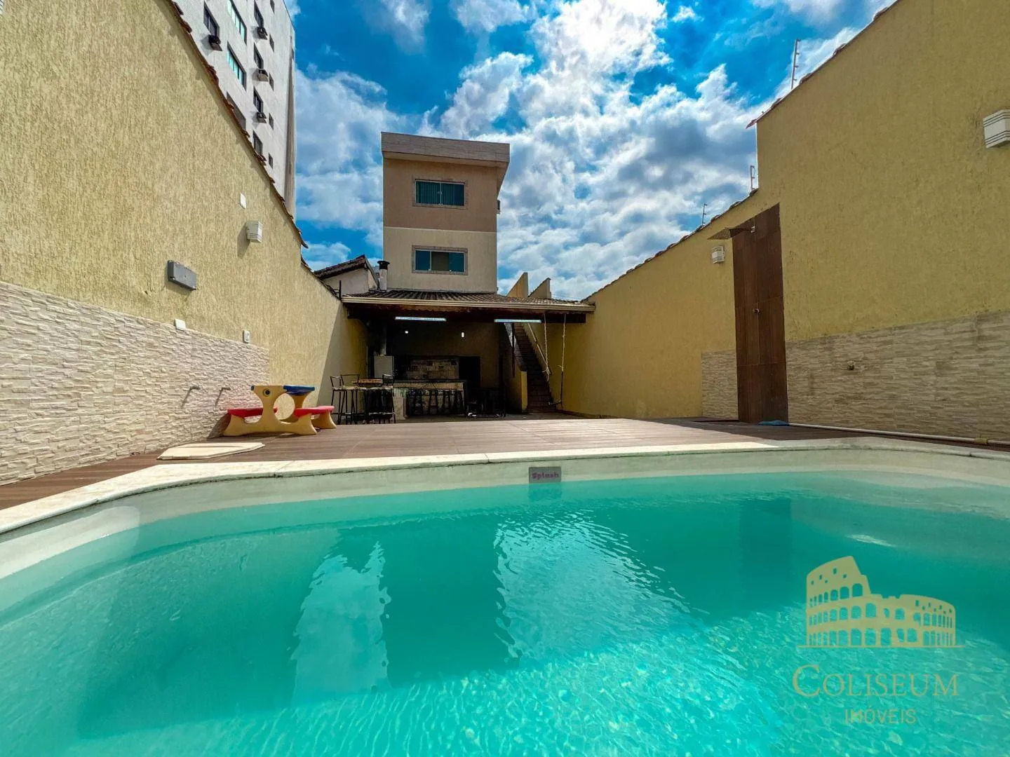 Imagem Sobrado à venda, 451 m² por R$ 1.790.000,00 - Boqueirão - Praia Grande/SP