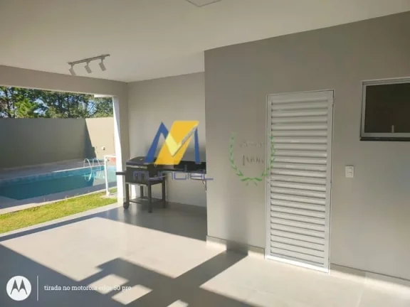 Imagem Linda Casa com 239 m² em Condomínio à Venda com 3 Quartos e 1 Suíte