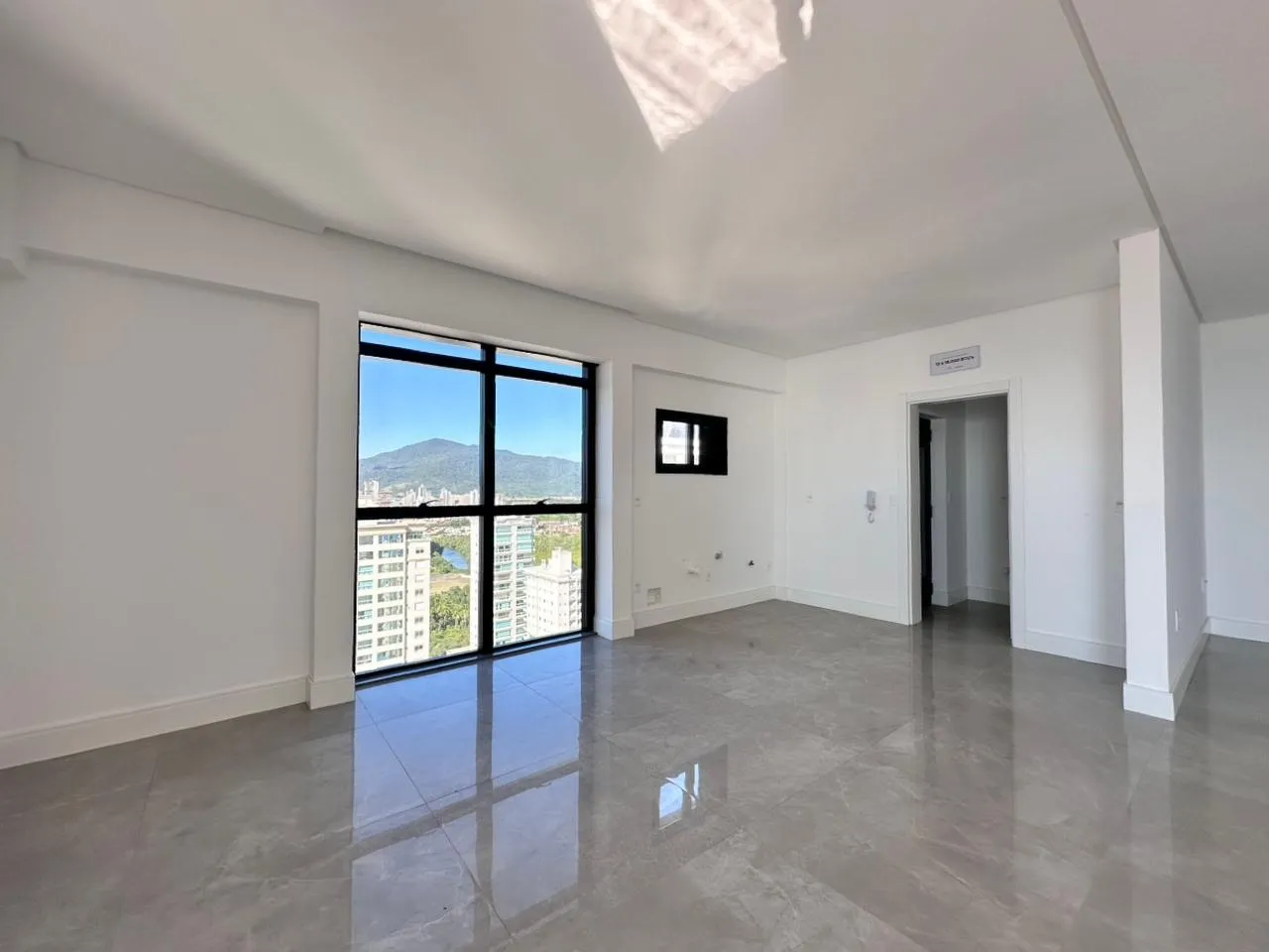 Imagem Apartamento à venda com 198m2 por R$ 5.500.000,00