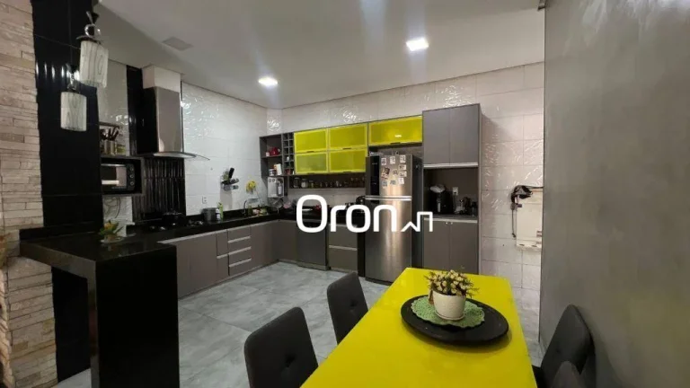 Imagem Casa com 2 dormitórios à venda, 174 m² por R$ 520.000,00 - Fazenda São Domingos - Goiânia/GO