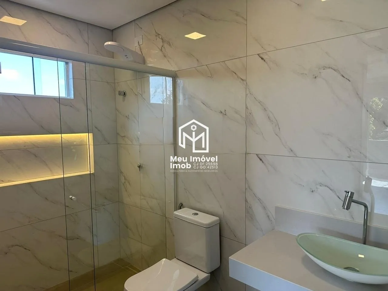 Imagem Casa Condomínio 4 quartos 3 suítes 4 Vagas 300M² Arniqueiras