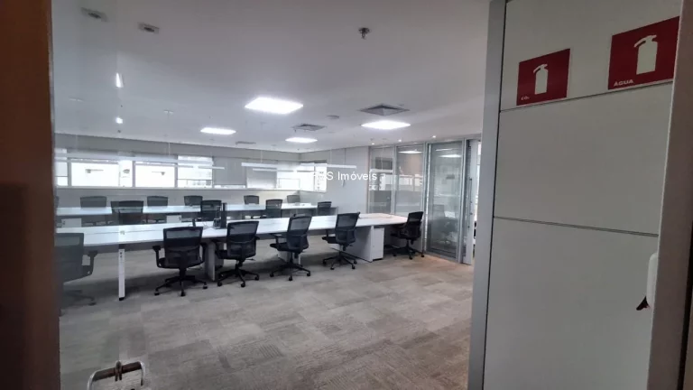 Imagem Conjunto Comercial Mobiliado com 182m² e 8 vagas no Jardim Paulistano.