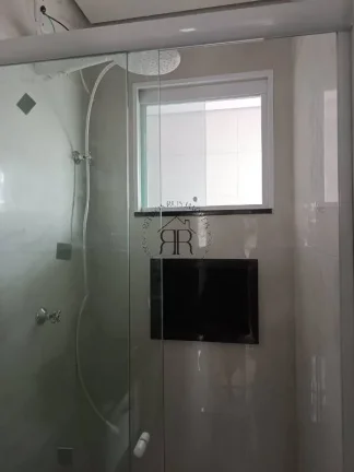 Imagem Charmoso apartamento de 2 dormitórios, sala espaçosa, cozinha e lavanderia. Prédio com elevador.
...