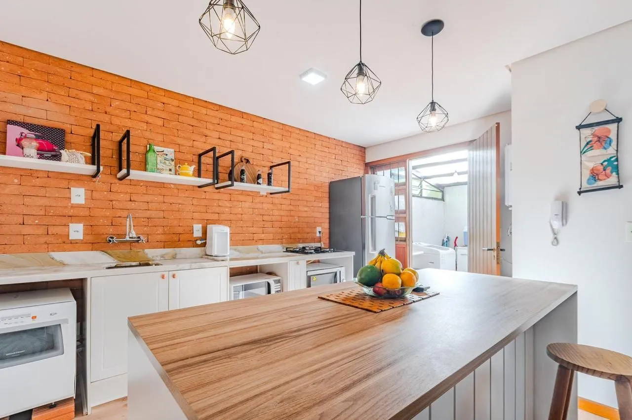 Imagem Casa em condomínio 3 dormitórios e sótão bairro Cristal