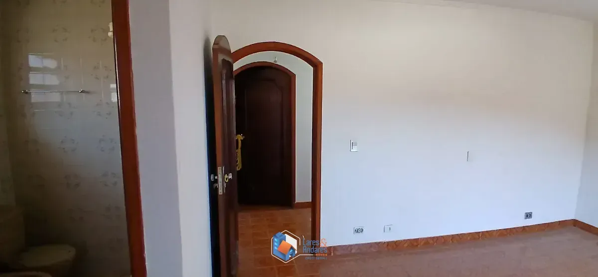 Imagem Casa de vila para venda em Vila Romano com 4 quartos, sendo 1 suíte, 190m²