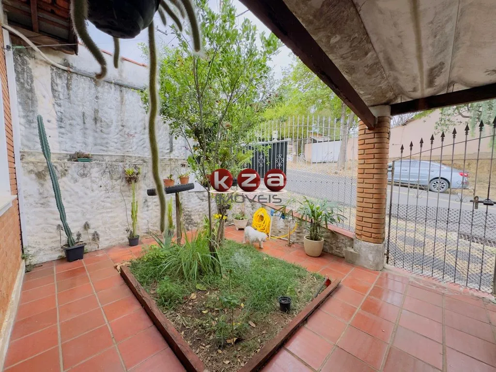 Imagem Casa à venda em Valinhos-SP, Vila Santana, 2 quartos, 1 suíte, 1 sala, 2 banheiros, 4 vagas, 200m².