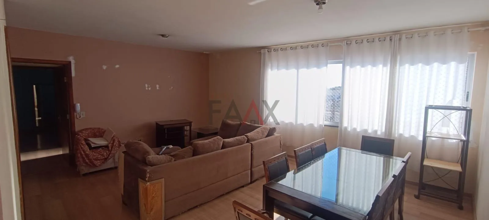Imagem Apartamento Amplo de 144m² com 3 Quartos à Venda no Edifício Mãe Cinda