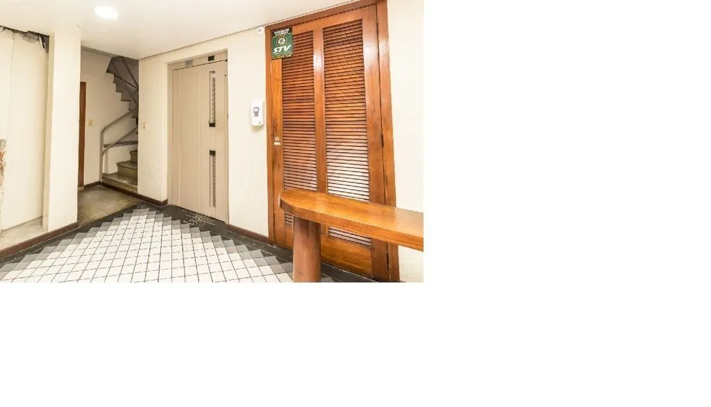 Imagem Conjunto/Sala para Venda - 99.3m², 1 dormitório, Cidade Baixa