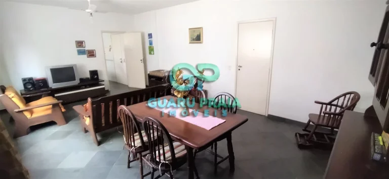 Imagem 3 dormitórios sendo 1 suíte, sala espaçosa para 2 ambientes, banheiro social, cozinha, área de serviço, 2 vagas de garagem