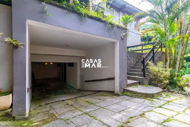 Imagem Linda Casa Reformada e Modernizada de 4 quartos em Condomínio cobiçado em São Conrado