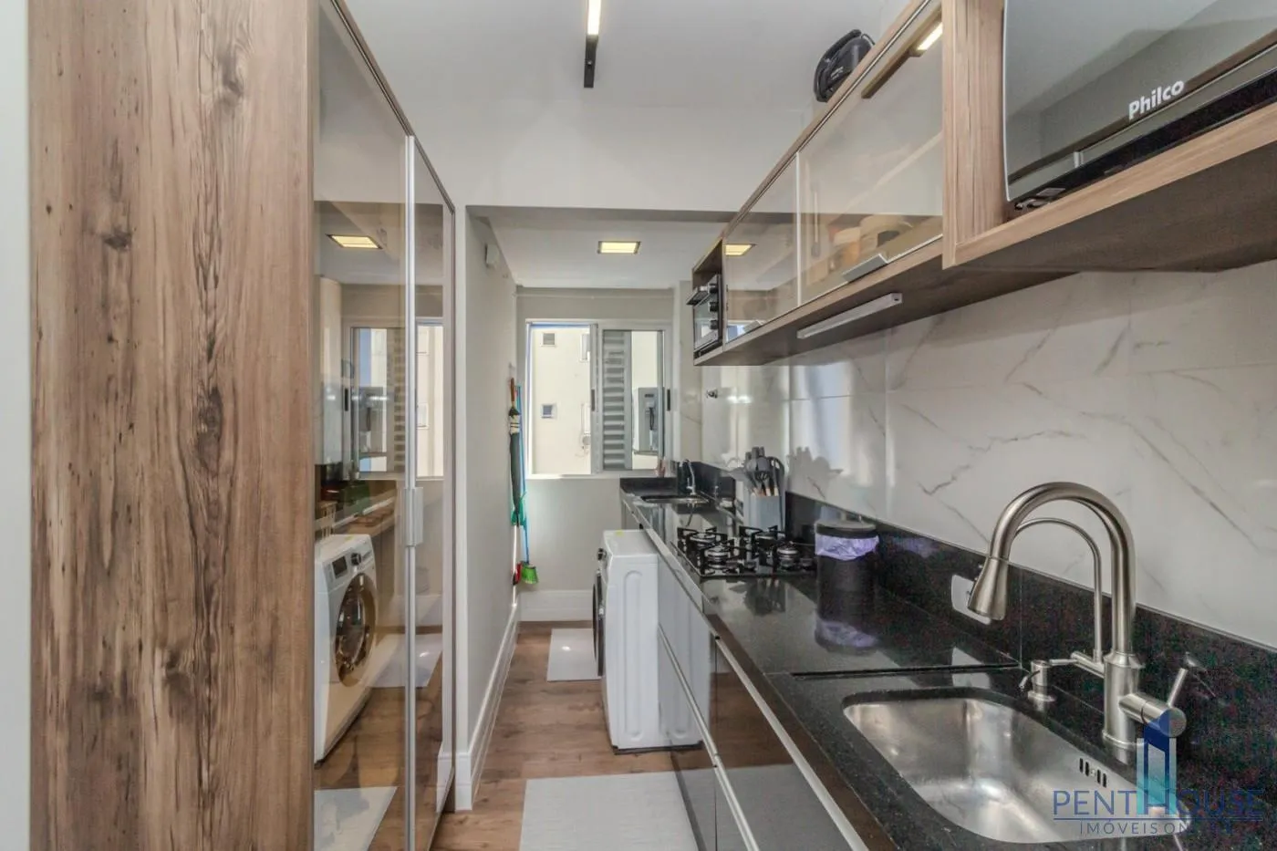 Imagem Apartamento Zona Central para Venda em Balneário Camboriú, CENTRO, 2 dormitórios, 1 suíte, 2 banheiros, 1 vaga