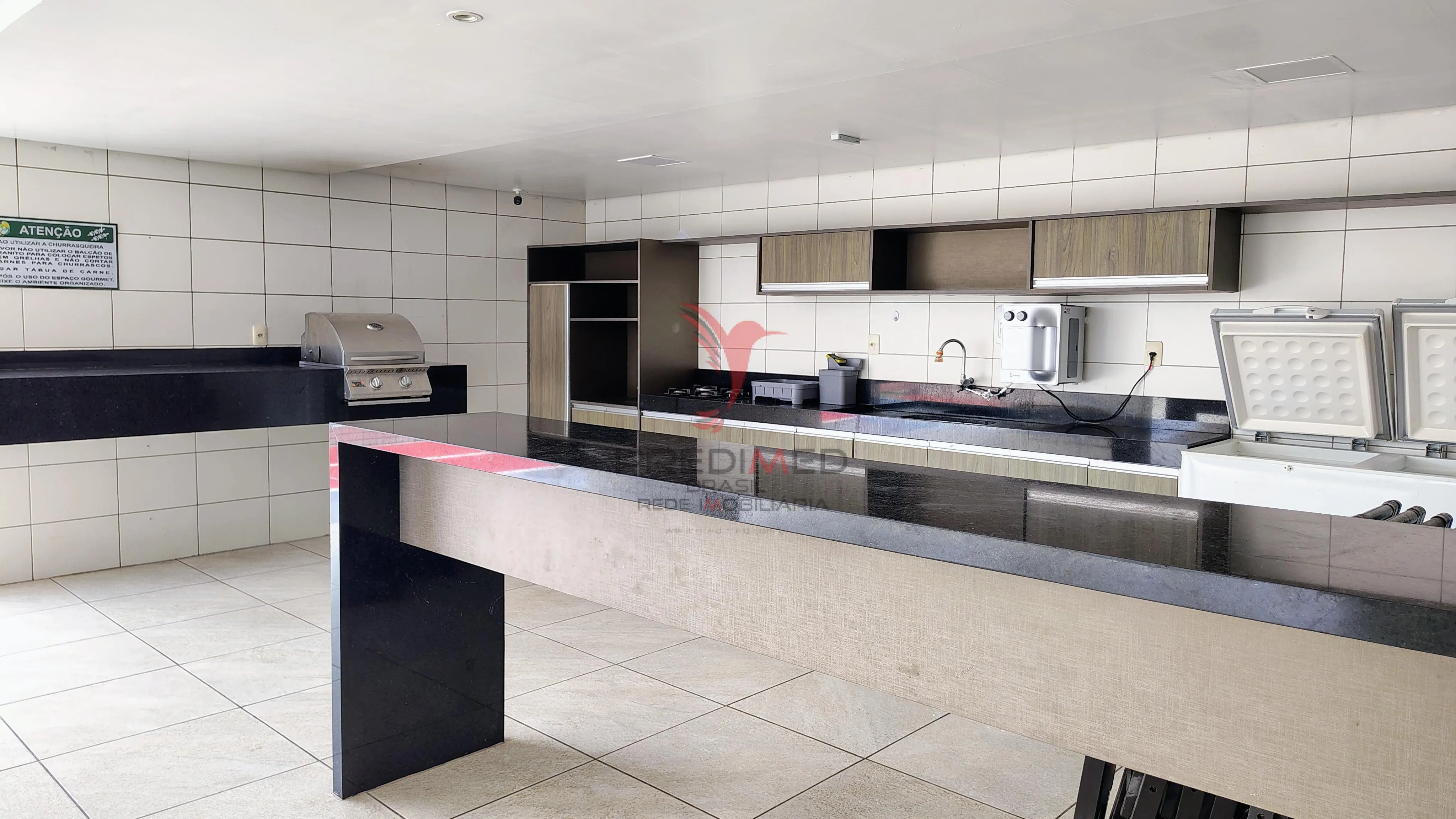 Imagem Lindo apartamento no Bairro dos Estados,andar alto, Varanda com vista mar à venda