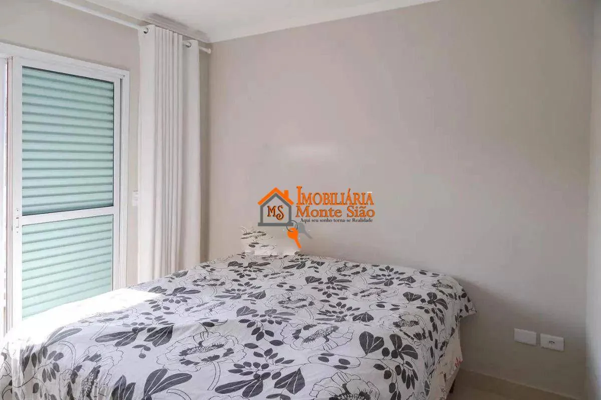 Imagem Casa com 3 dormitórios à venda, 168 m² por R$ 767.000,00 - Jardim Rizzo - Guarulhos/SP
