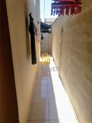 Imagem Sobrado com 3 quartos no Condomínio Las Vegas, em terreno com 200m² com 130m² de área construíd...
