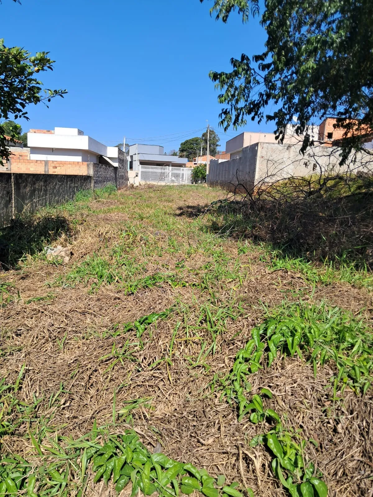 Imagem Lindo terreno tamanho 10x25 plano em Araçoiaba da Serra, Bairro Jardim Horizonte!
