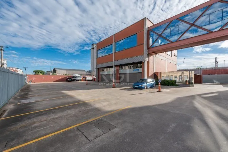 Imagem MÁFFER IMÓVEIS ALUGA - DEPÓSITO / PAVILHÃO Av. Voluntários da Pátria, 2822 - Floresta | Porto Alegre/RS Área privativa: 110 m² Vaga de garagem / carga e descarga