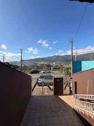 Foto do imóvel Casa com 3 dormitórios à venda, 80 m² por R$ 590.000 - Ponte Nova - Extrema/MG