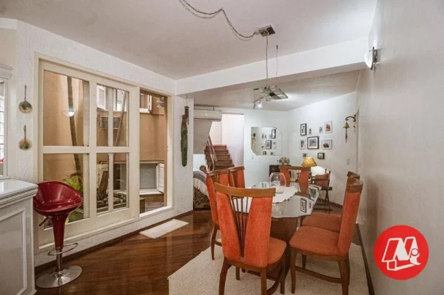 Imagem Casa de 306 m.² no bairro Santo Antônio