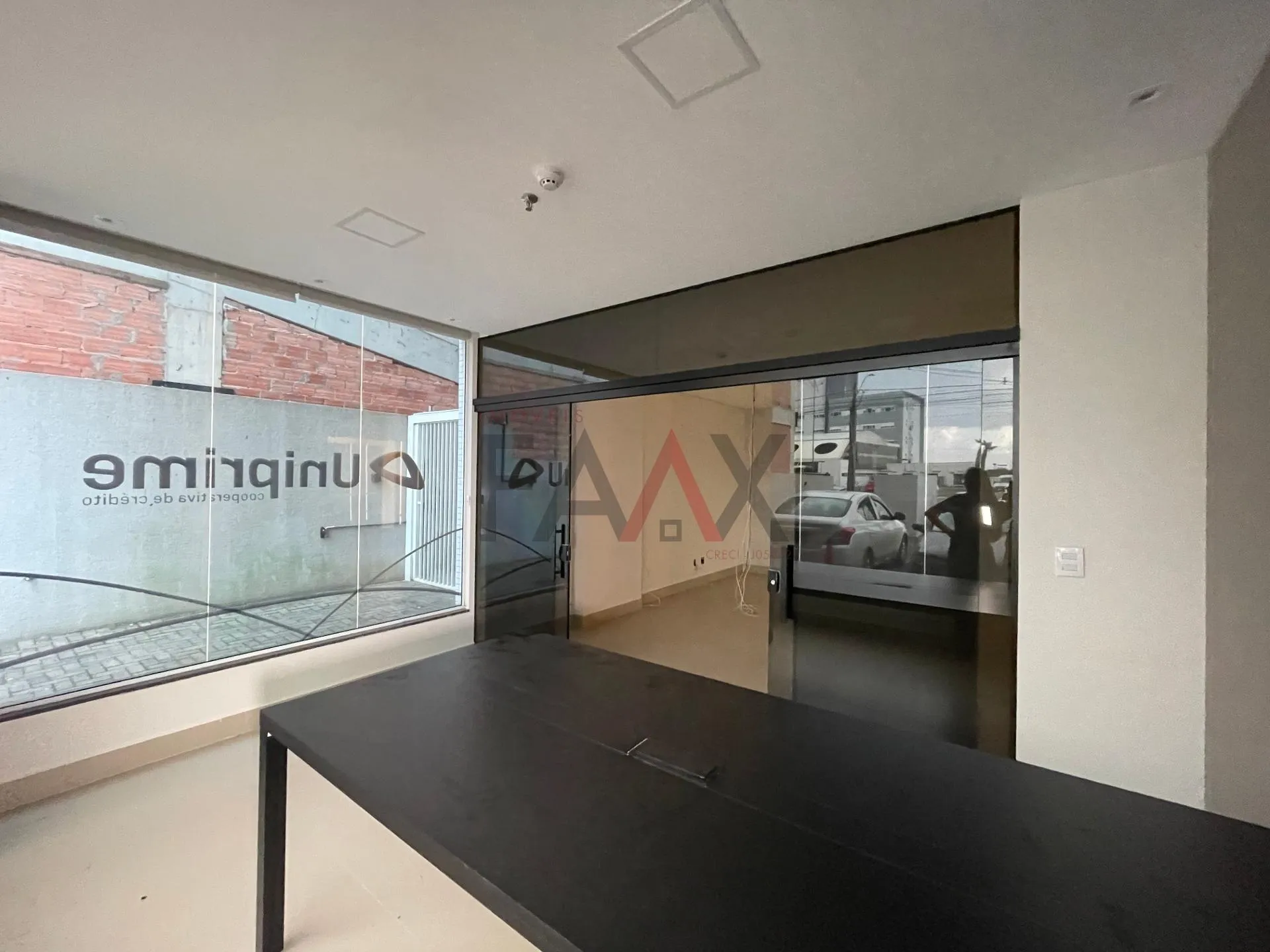 Imagem Sala Comercial Ampla no Térreo  Cidade dos Lagos.