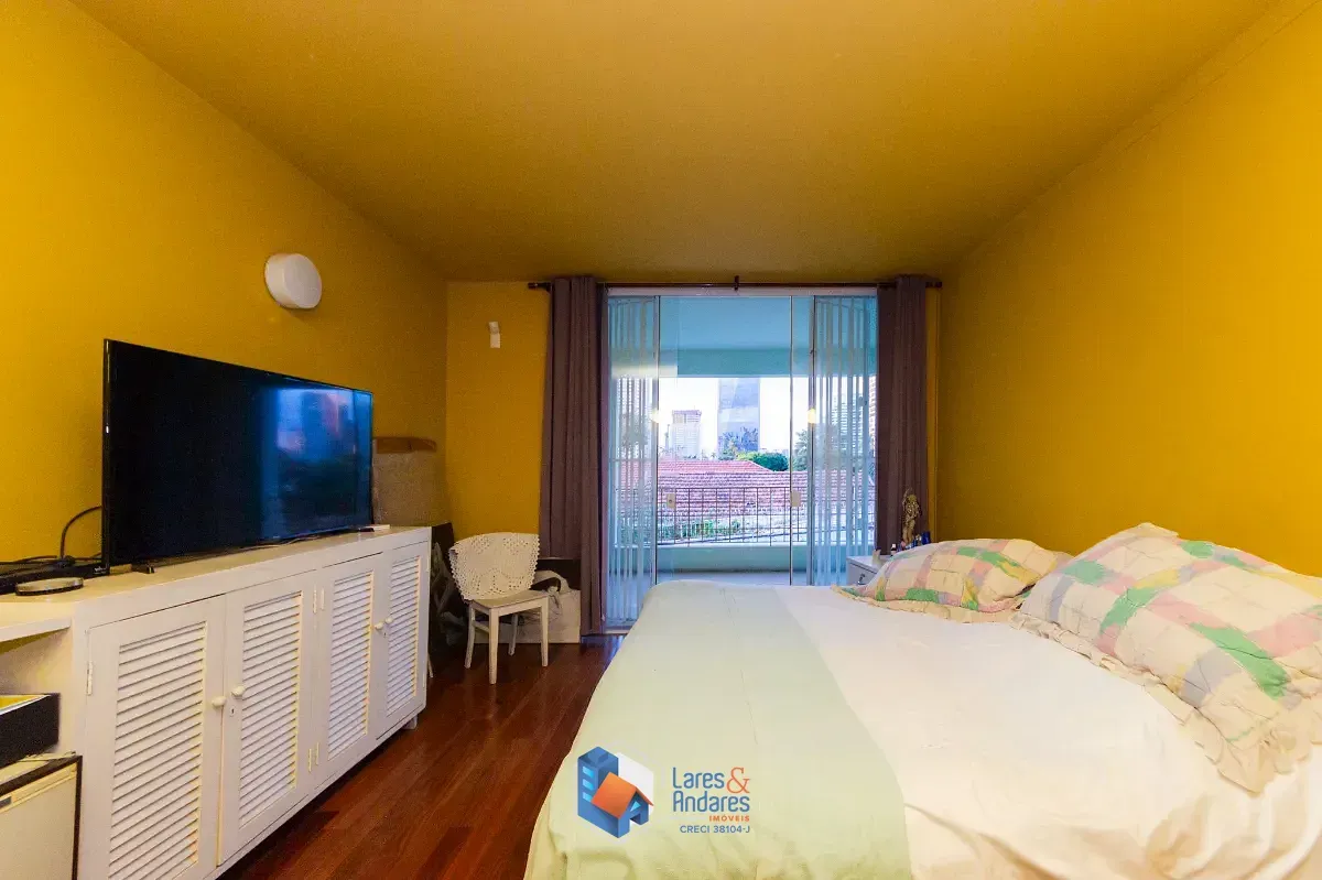 Imagem Casa para venda em Vila Cordeiro com 3 quartos, sendo 3 suítes, 255m²