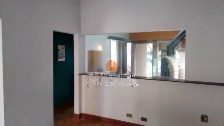 Imagem CASA COMERCIAL AMPLA PARA LOCAÇÃO NA POMPÉIA