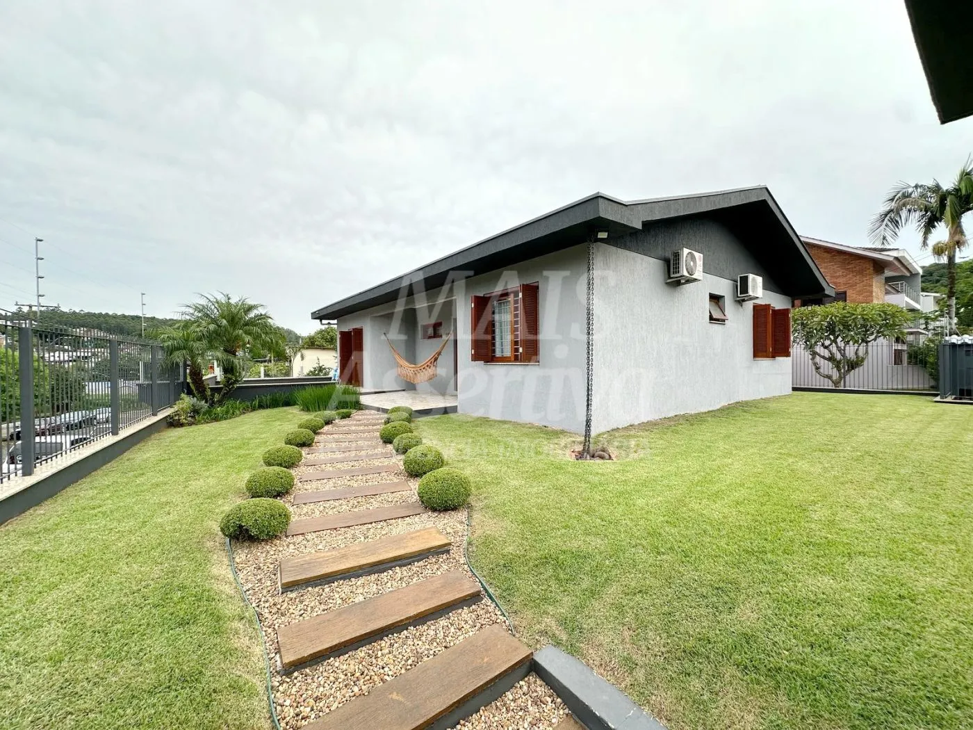 Imagem Casa mobiliada para venda, 3 dormitórios - bairro Floresta em Estancia Velha