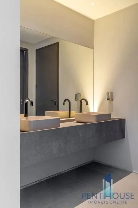 Imagem Apartamento Zona Central para Venda em Balneário Camboriú, CENTRO, 4 dormitórios, 3 suítes, 4 banheiros, 3 vagas