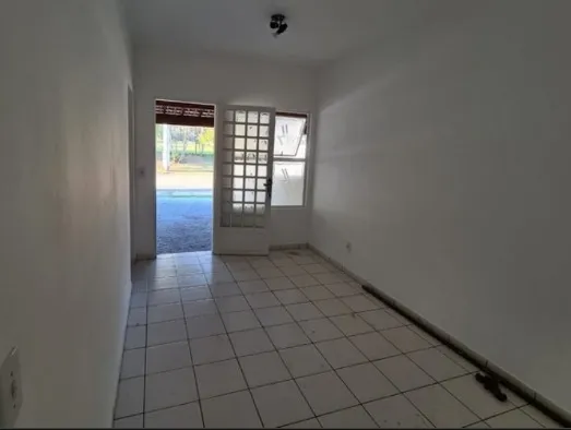 Imagem Casa Terrea de 128m² construídos Localizada no Condomínio Village Colinas do Sol!