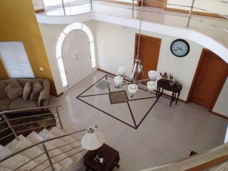 Imagem CASA NO CAMPOLIM CONDOMÍNIO MILENIUM- FRENTE A PISTA DE CAMINHADA CAMPOLIM- SOROCABA
