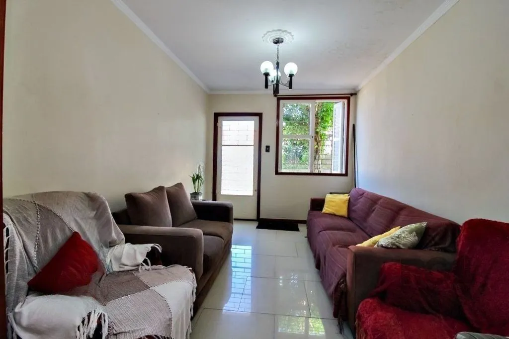 Imagem Casa 4 Dormitórios Bairro Gloria.