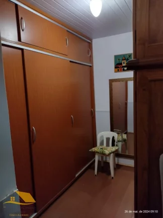 Imagem Vendo casa com 2 quartos no centro da Chácara do Paraíso