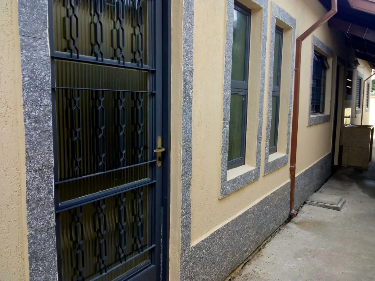 Foto do imóvel Casa à venda 3 Quartos, 1 Suite, 2 Vagas, 150M², Jardim Gurilândia, Taubaté - SP