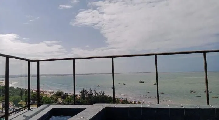 Imagem Flat pé na areia em Ponta de Campina, mobiliado, andar alto, vista para o mar, piscina panorâmica e lazer completo.