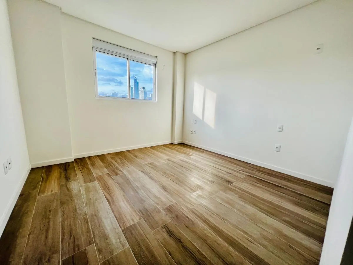 Imagem Apartamento Zona Central para Venda em Balneário Camboriú, CENTRO, 3 dormitórios, 3 suítes, 4 banheiros, 2 vagas
