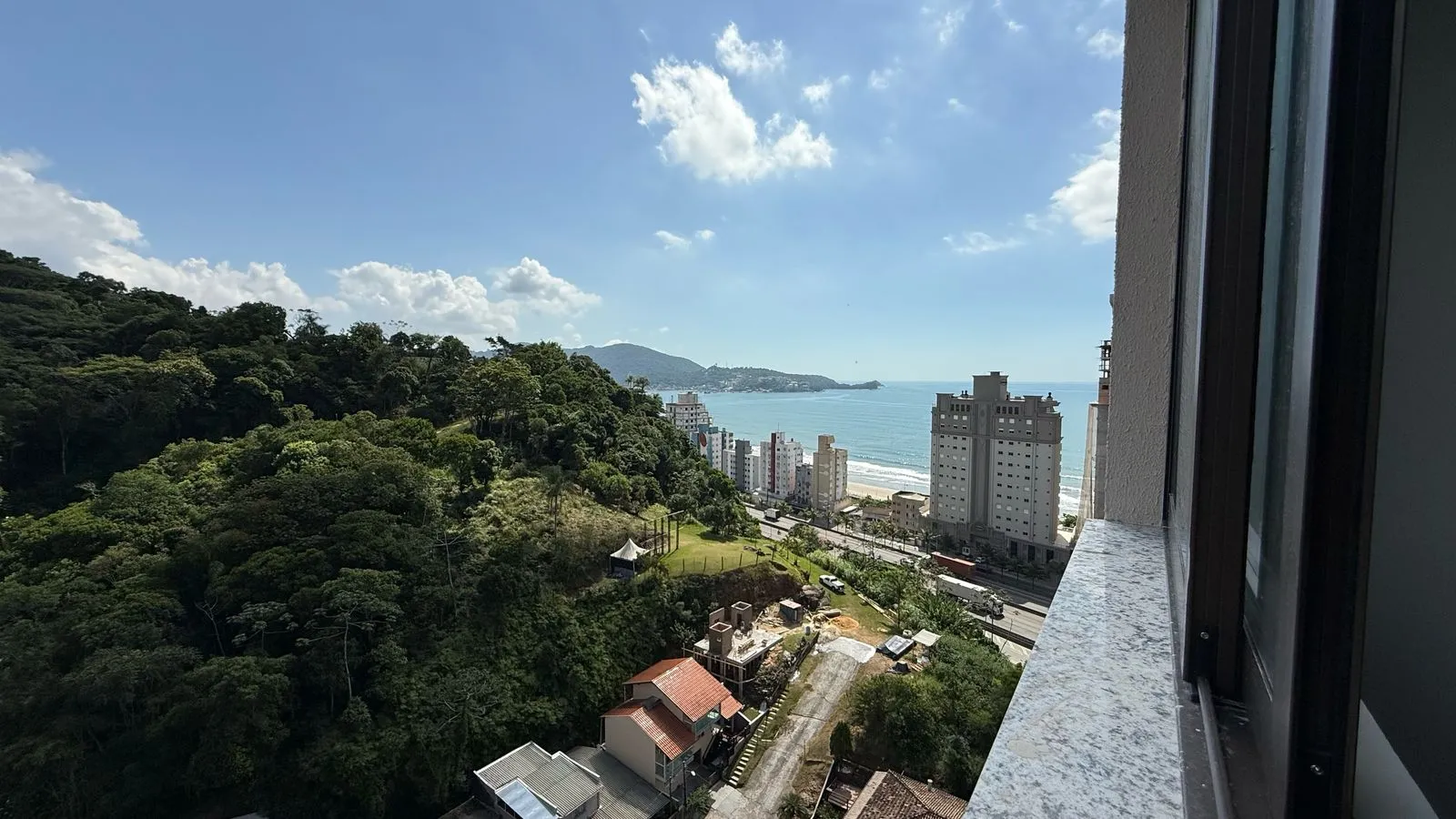 Imagem Apartamento com vista para o mar à venda com 67.83m2 por R$ 850.000,00