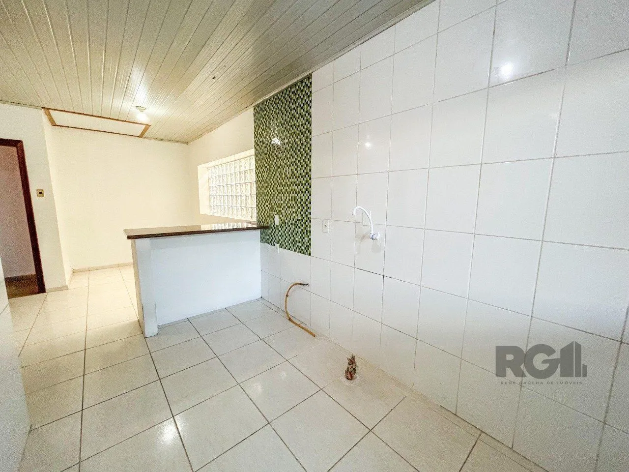 Imagem Casa 03 quartos, peças amplas, 03 dormitórios, salão de festas -3 vagas - Cavalhada