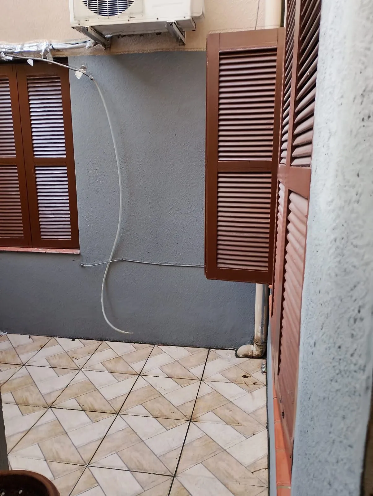 Imagem Apartamento Térreo, 02 dormitórios, 60,59m2 área privativa, quiosque com churrasqueira, Menino Deus