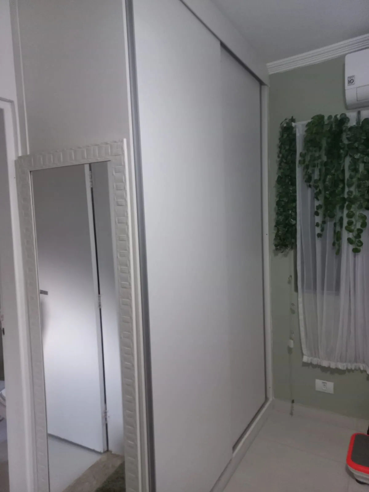 Imagem Encantador apartamento de 176m² no Condomínio Edifício Guarujá Tower à 300Mts da Praia