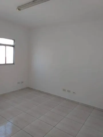 Imagem LOCAÇÃO DE SALAS COMERCIAIS NA VILA AUGUSTA, EM GUARULHOS/SP, 45m² com sala, copa, interfone, toalete e localização estratégica. CONSULTE-NOS.