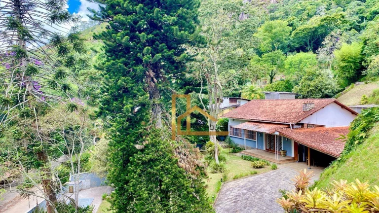Imagem Casa com 3 dormitórios à venda, 175 m² - Parque do Imbui - Teresópolis/RJ