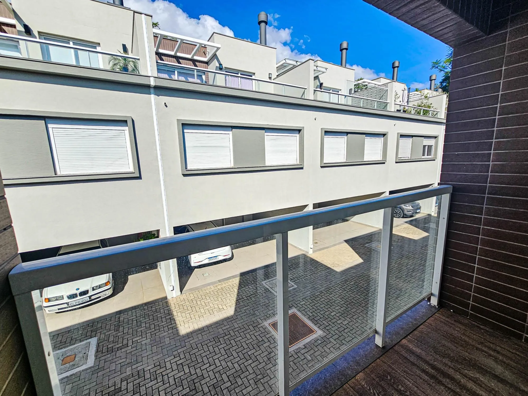 Imagem Casa 3 andares de 250,88m², com elevador novo
