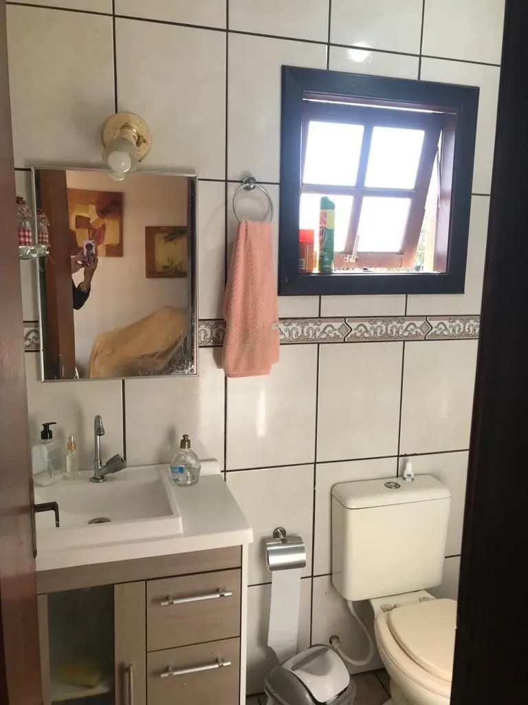Imagem Sobrado semi mobiliado de 3 dormitorios sendo uma suite no bairro Hipica