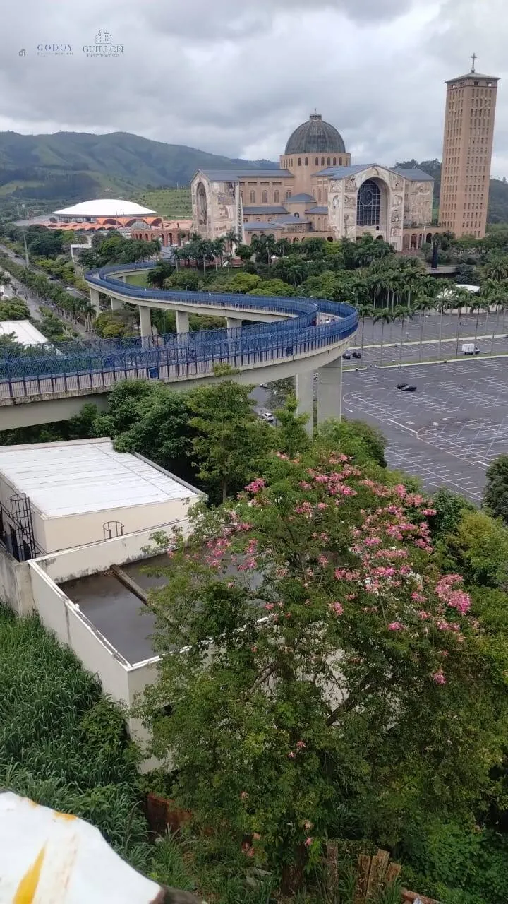 Imagem Oportunidade Rara: Terreno Comercial de 1.133 m² na Praça de Aparecida