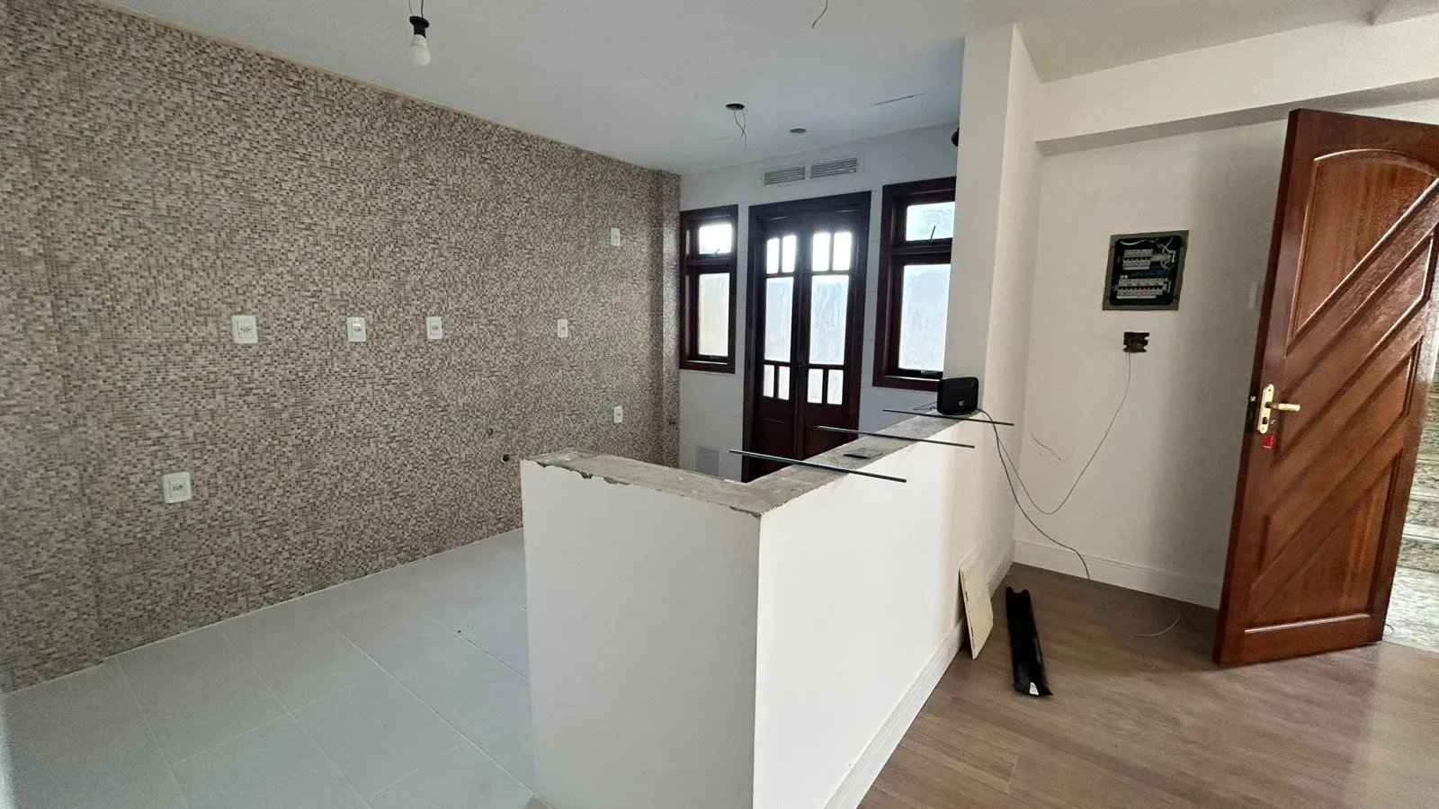 Imagem Apartamento 2 dormitórios no bairro Medianeira em Porto Alegre para Alugar