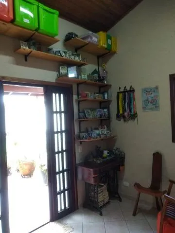 Imagem VENDA DE CASA NO JARDIM AMARAL, EM ITAQUAQUECETUBA/SP, 132m² com 02 dorm, garagem coberta e área de lazer com churrasqueira e redário. CONSULTE-NOS.