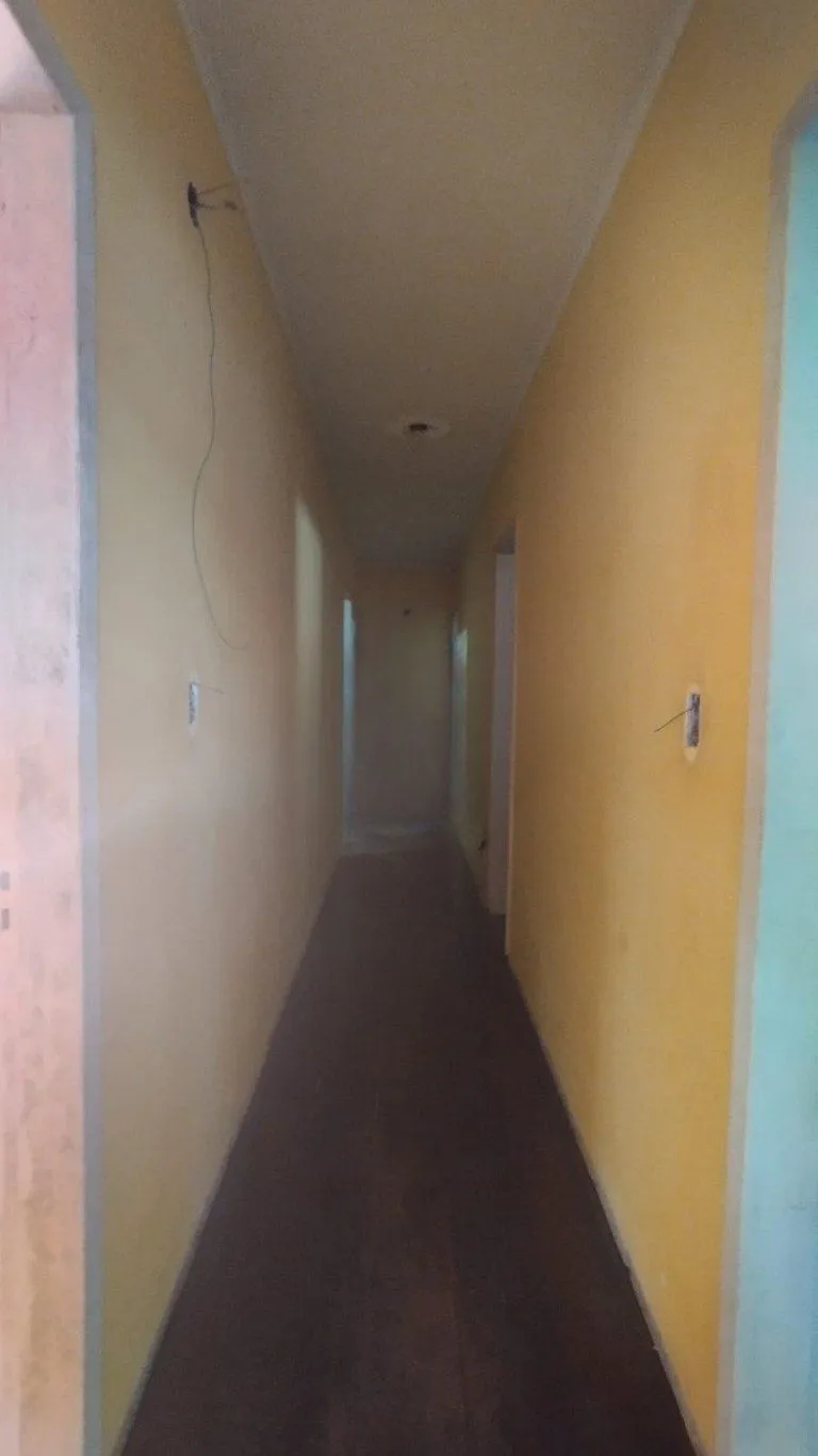 Imagem Casa com 4 quartos e 257m² à venda em Guarujá, Porto Alegre.