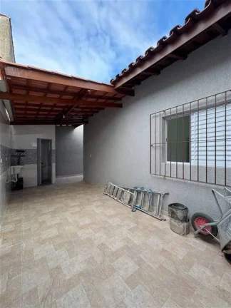 Imagem CASA COM 72 m² - BOQUEIRÃO - PRAIA GRANDE SP