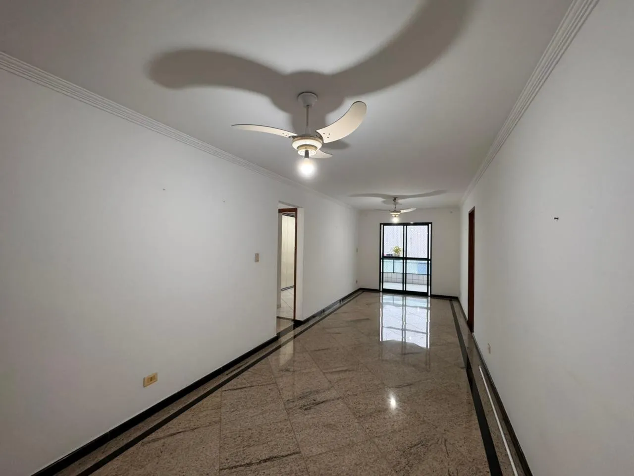 Imagem Apartamento para Venda em Praia Grande, Canto do Forte, 2 dormitórios, 1 suíte, 1 banheiro, 1 vaga