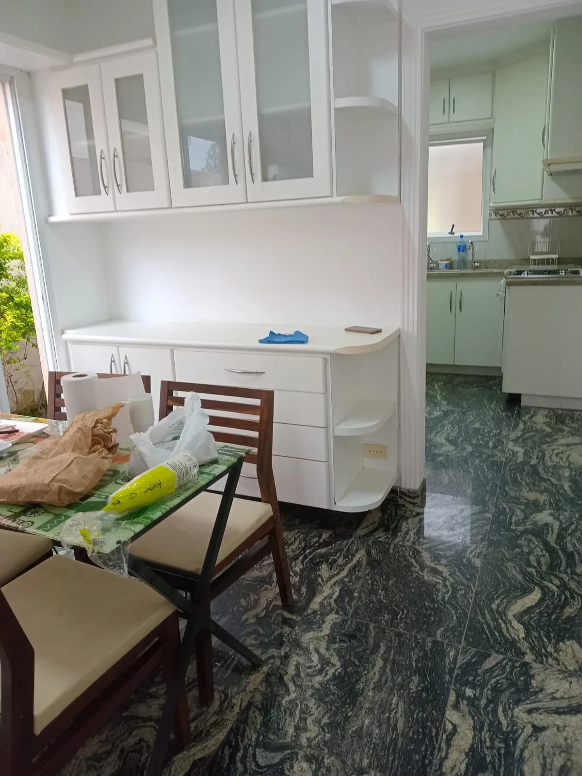 Imagem Casa de alto padrão em condomínio no Tamboré, Santana de Parnaíba-SP: 4 quartos, 4 suítes, 2 salas, 4 banheiros, 4 vagas.